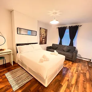 Homestay In Bethnal Green, London